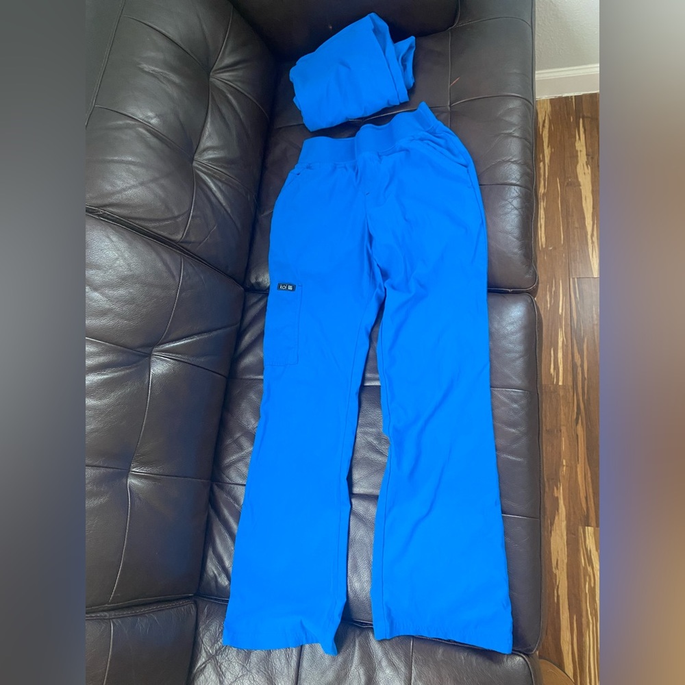 Scrub pants 2 pairs